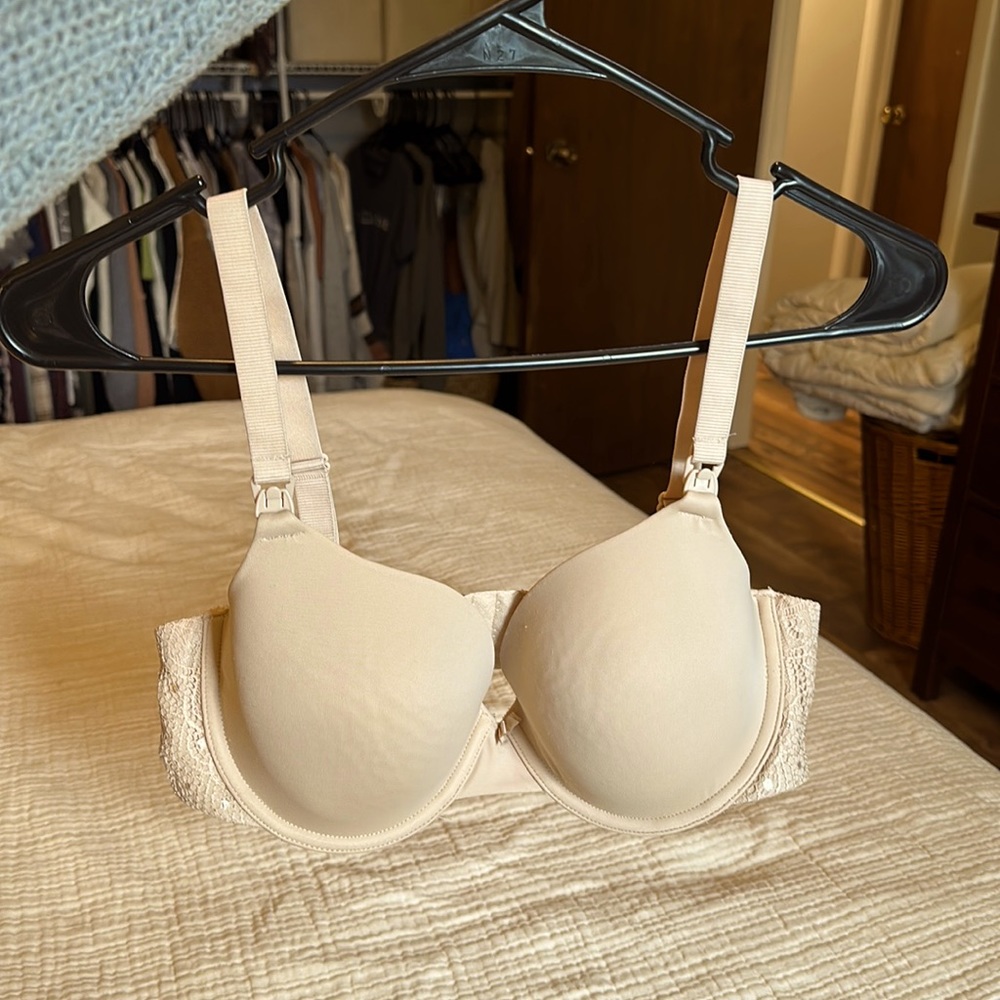 Motherhood Maternity Bra